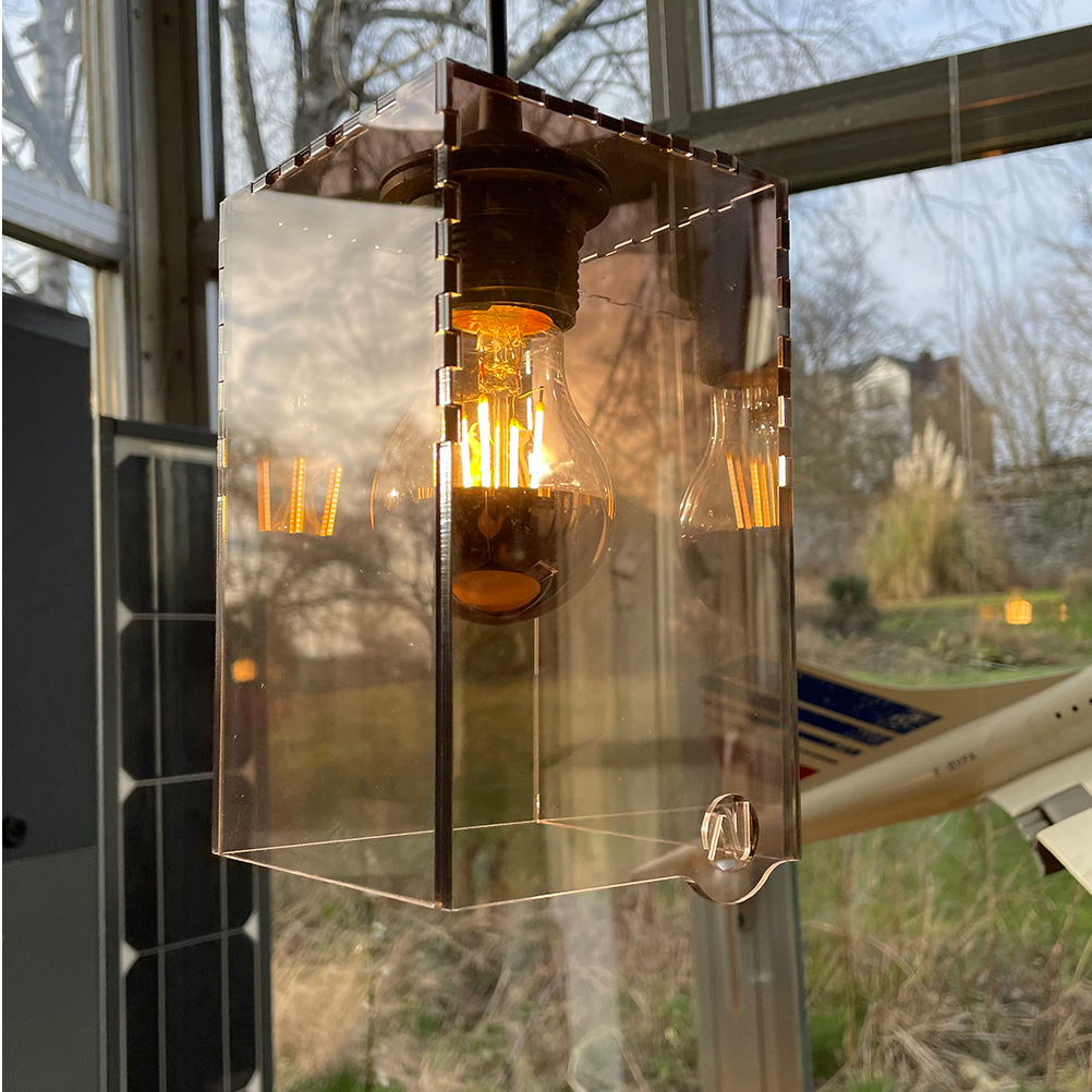 N24228_03.webp